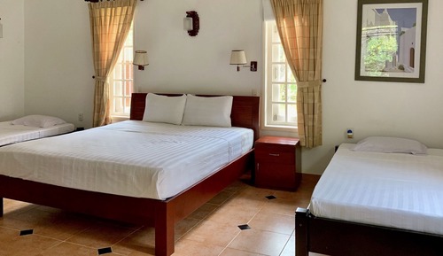 Family Room, 3 Bedrooms