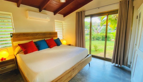 Luxury Suite, 1 Bedroom, Kitchen, Beachfront