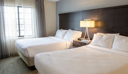 Studio Suite, 1 Queen Bed, Accessible, Kitchen (Comm, Tub)