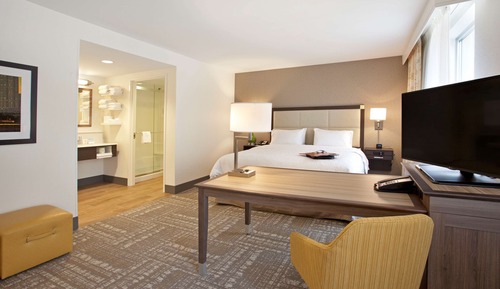 1 King Bed, Mobility Accessible Studio Suite