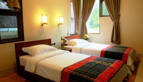 Waterfall Lodge Hotel - Superior
