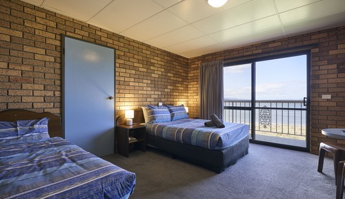 Family Room, Balcony (Water View - Family 3)