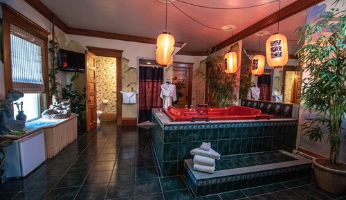 Room (Oriental Gardens)
