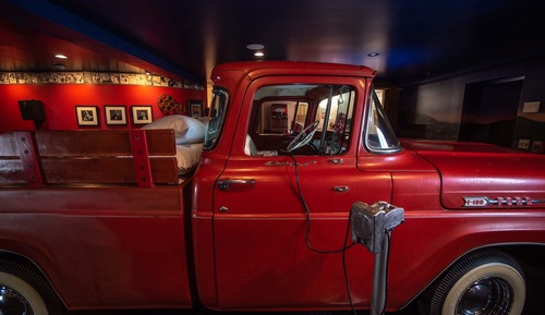 Room (Richs Drive-In)