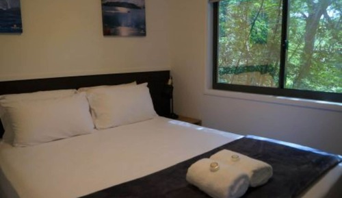 Superior 2 Bedroom Cabin - Sleep 4