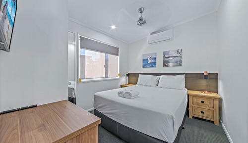 Deluxe 2 Bedroom Cabin