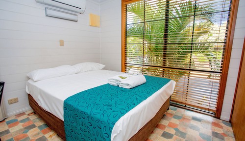 Economy Cabin