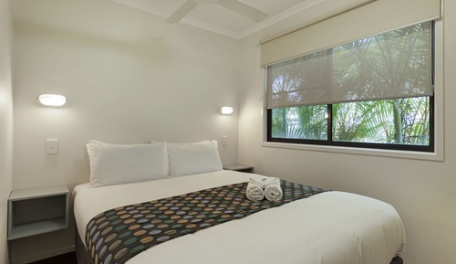 Deluxe 3 Bedroom Waterfront Cabin