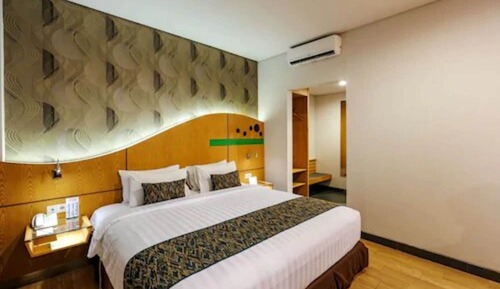 Suite Fabulous Room (Free Scheduled Airport Transfers)