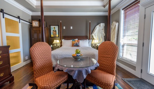 The "Thomas Crown Affair" Suite