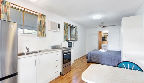 Bungalow, 1 Queen Bed