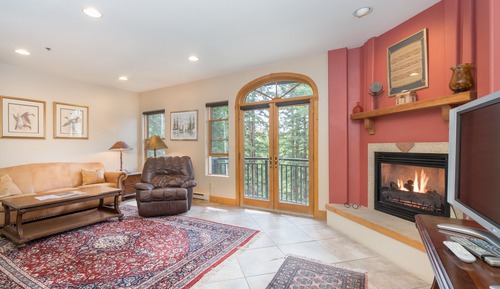 Condo, 2 Bedrooms