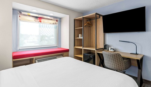 Standard Room, 1 Queen Bed, Non Smoking