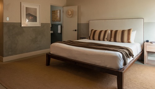 Courtyard King Suite