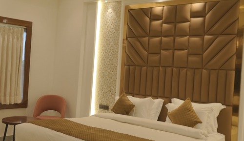 Luxury Suite