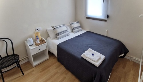 Economy Single Room, Shared Bathroom