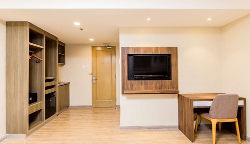 Premier Twin Room, 2 Double Beds, Non Smoking, Kitchenette