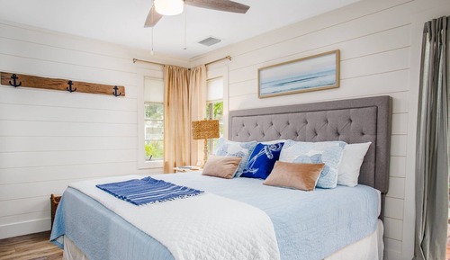 Condo (Pelican Gardens 7 By Lido Beach)