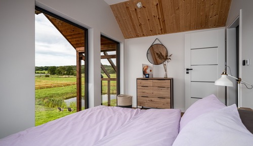 Cabin (56)