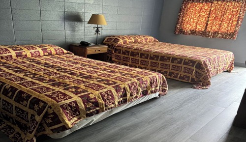 2 Full Beds Non-Smoking