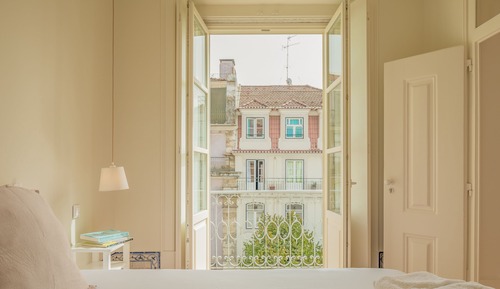Layering of Stories Apartment (4A)