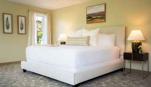 Deluxe Room, 1 King Bed