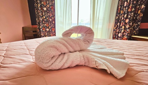 Deluxe Room, Balcony, Partial Ocean View