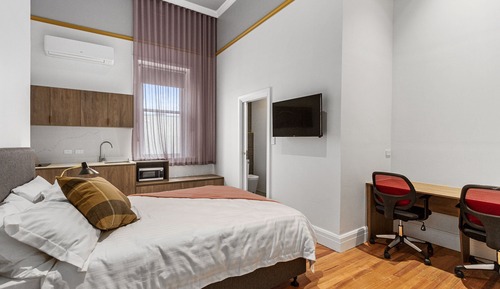 Standard Suite