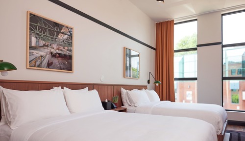 Deluxe Room, 2 Queen Beds, Non Smoking