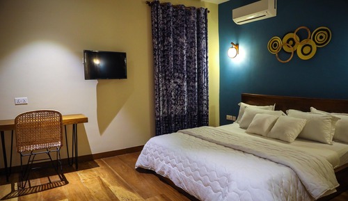 Premium Room, 1 Bedroom, River View, Garden Area