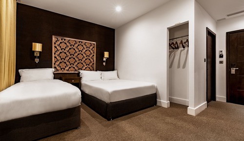 Family Room, Ensuite