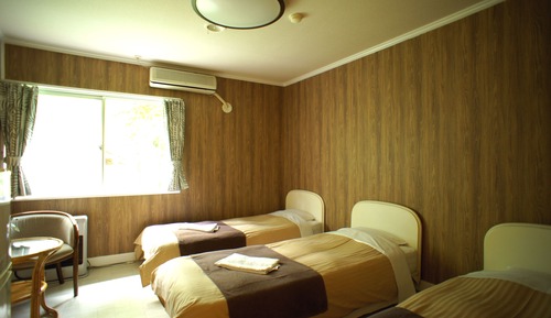 Triple Room, Shared Bathroom