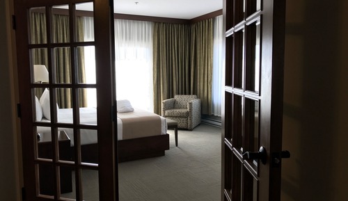 Signature Suite, Hot Tub, Marina View