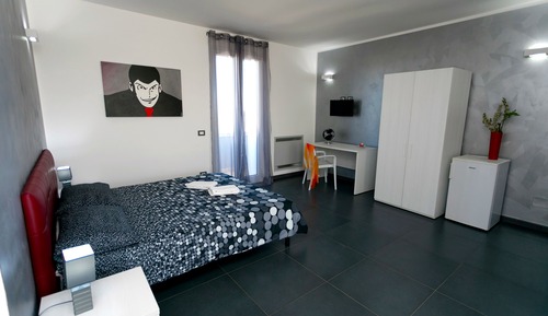 Studio, Terrace