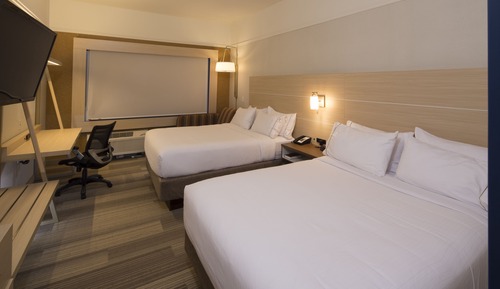 Room, 2 Queen Beds, Accessible Bathtub, River View