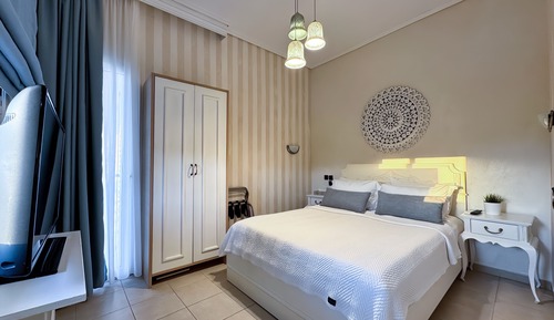 Sea Breeze Horizon View Suite with Rooftop Outdoor Jetted Tub