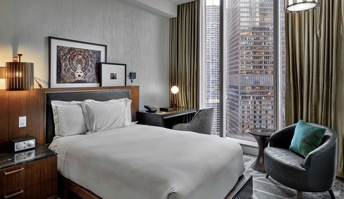 Room, 1 King Bed, River View