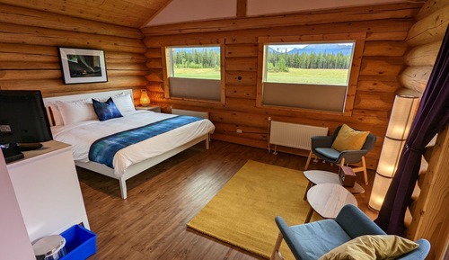 Premium Chalet, 1 King Bed, Ensuite, Mountain View