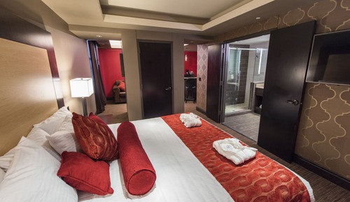 Suite, 1 King Bed (Chief Suite)