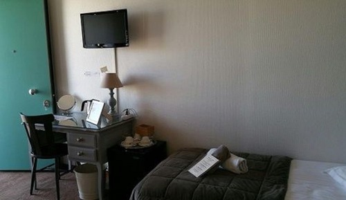 Triple room (3 single beds)