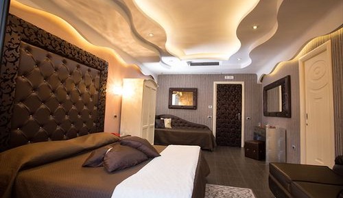 Suite, Hot Tub