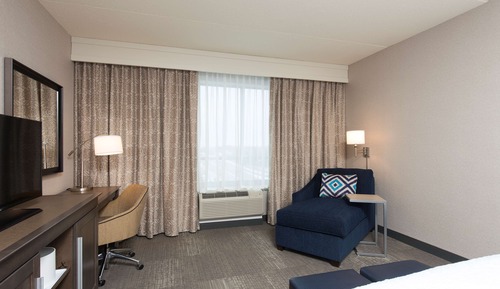 Room, 1 King Bed, Accessible, Non Smoking (Roll In Shower)