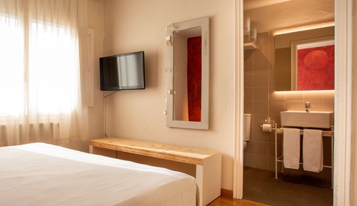 Basic Double Room, 1 Double Bed