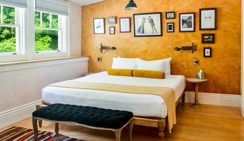 301 - Top Deck Suite