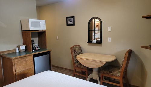 Standard Room, 1 Queen Bed