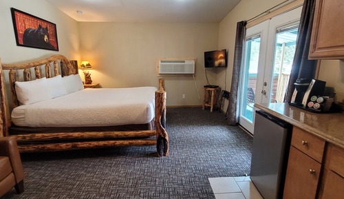 Standard Room, 1 King Bed
