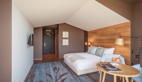 Deluxe Double Room, 1 Queen Bed, Balcony, Executive Level
