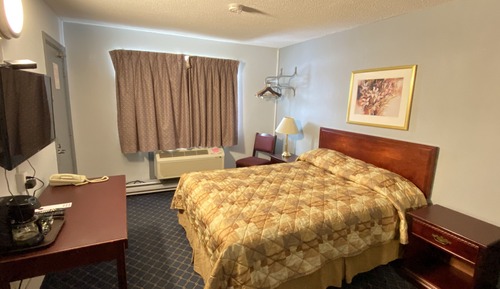 Standard Room, 1 Queen Bed