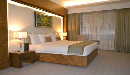 Deluxe King Room