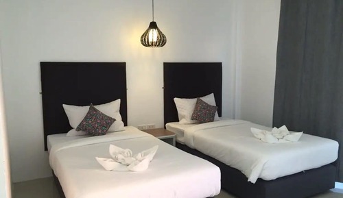 Twin Room, Private Bathroom